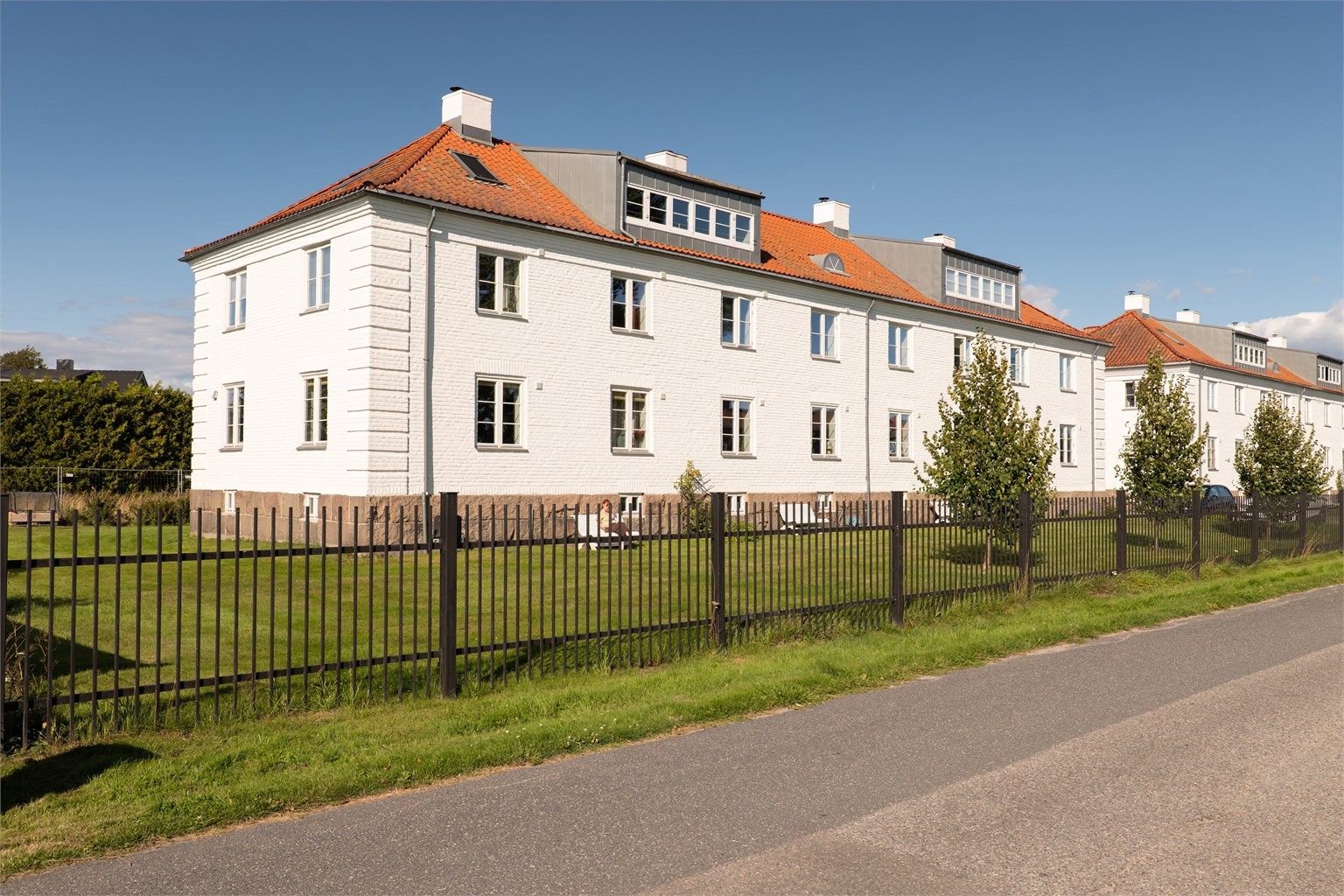 Etter omhyggelig restaurering fremstår de ærverdige murbygningene fra 1919 nærmest som historiske landemerker på Kongsten.
