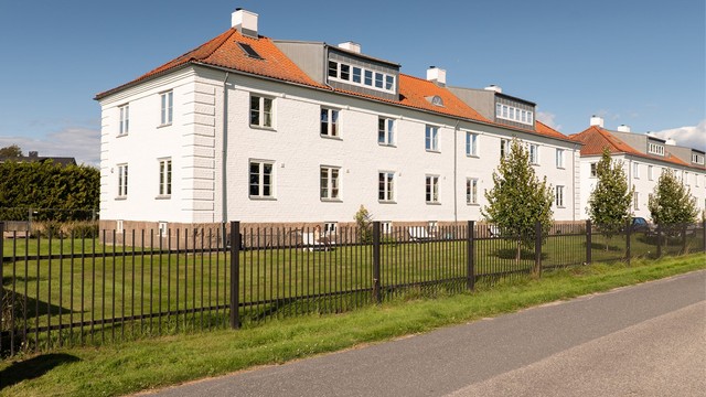 Etter omhyggelig restaurering fremstår de ærverdige murbygningene fra 1919 nærmest som historiske landemerker på Kongsten.