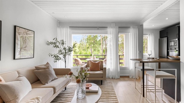 Apolloveien 27C blir presentert av Jørgen Sande Johansen i Krogsveen