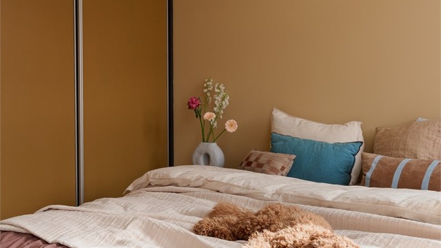 Hundevalg og fargevalg er begge viktige kriterier for et lunt og innbydende soverom. Her er det perfeksjonert!