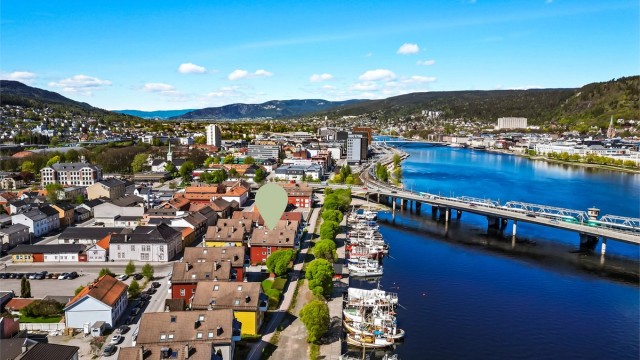 Her bor du i et maritimt miljø på Strømsø, med umiddelbar nærhet til elvepromenaden og gangavstand til Drammen stasjon.
Foto: Haiman Askari