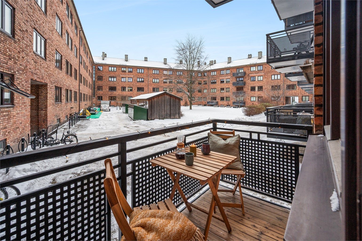 Sons gate 29 har en svært attraktiv og sentral beliggenhet på idylliske Kampen.