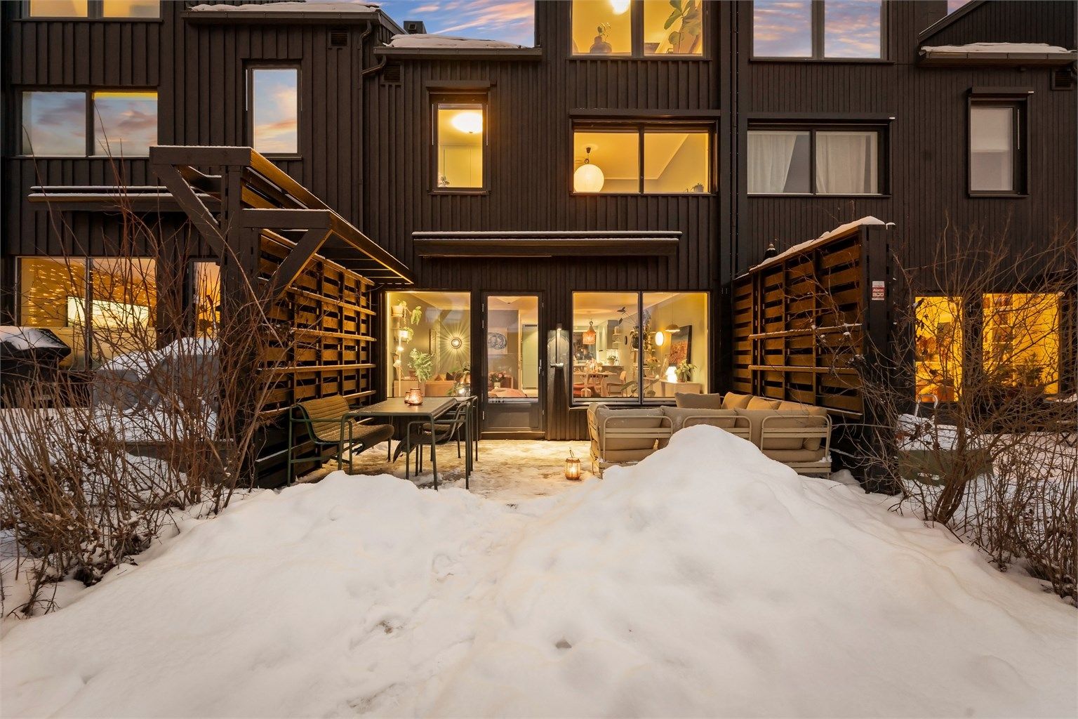 Boligen byr på flotte utearealer