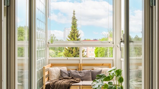 Innglassingen skaper et lunt uterom som kan nytes store deler av året, uavhengig av vær.