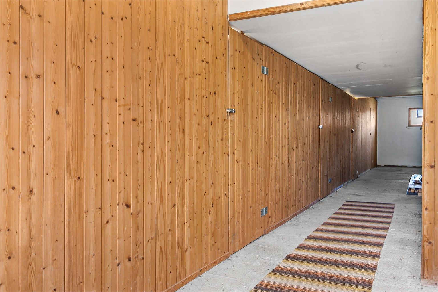 Leiligheten disponerer en bod på 12 m² i fellesareal, i tillegg til boden på terrassen.