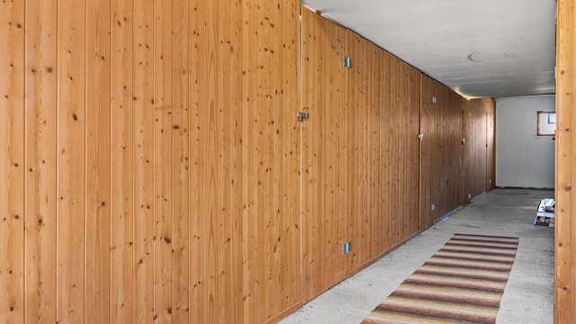 Leiligheten disponerer en bod på 12 m² i fellesareal, i tillegg til boden på terrassen.