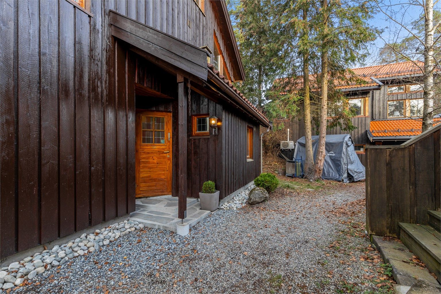 Inngangspartiet i underetasjen.