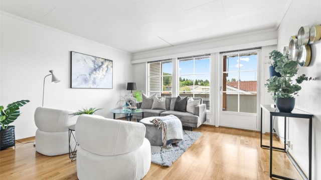 Velkommen til Buholen 33 presentert av Marius Løkken i Krogsveen - Velkommen til en hyggelig visning!