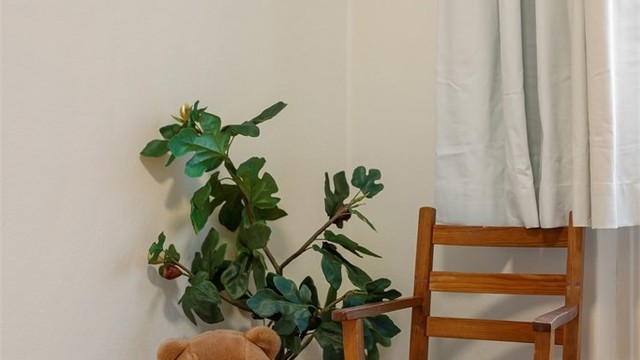 Naturlig ventilasjon via ventiler i vinduene sikrer et godt inneklima.