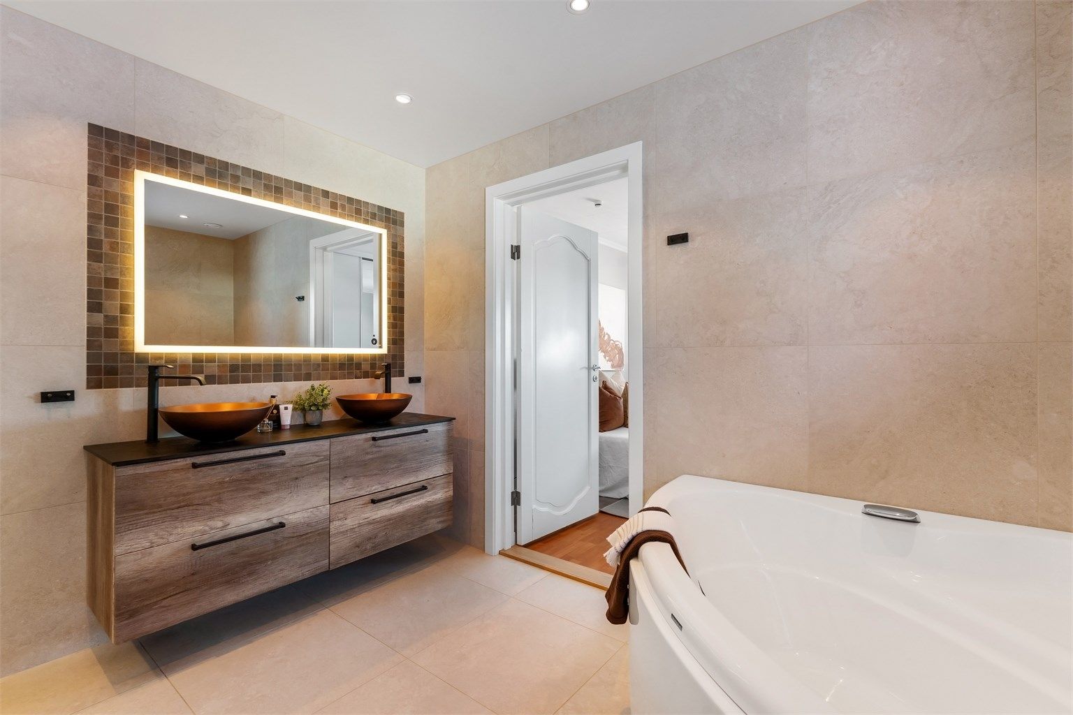 Baderommet i første etasje ble totalrenovert i 2022.