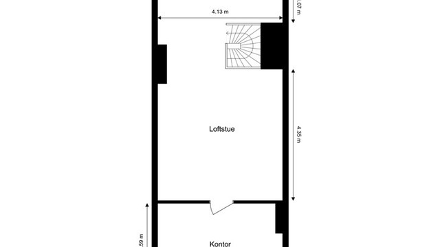 Loftsetasjen er innredet med kontor og loftstue. Arealet er ikke godkjent for varig opphold.