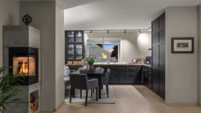 Lekker 3-roms selveier toppleilighet. Oppgradert standard i 2020. Vestvendt balkong.