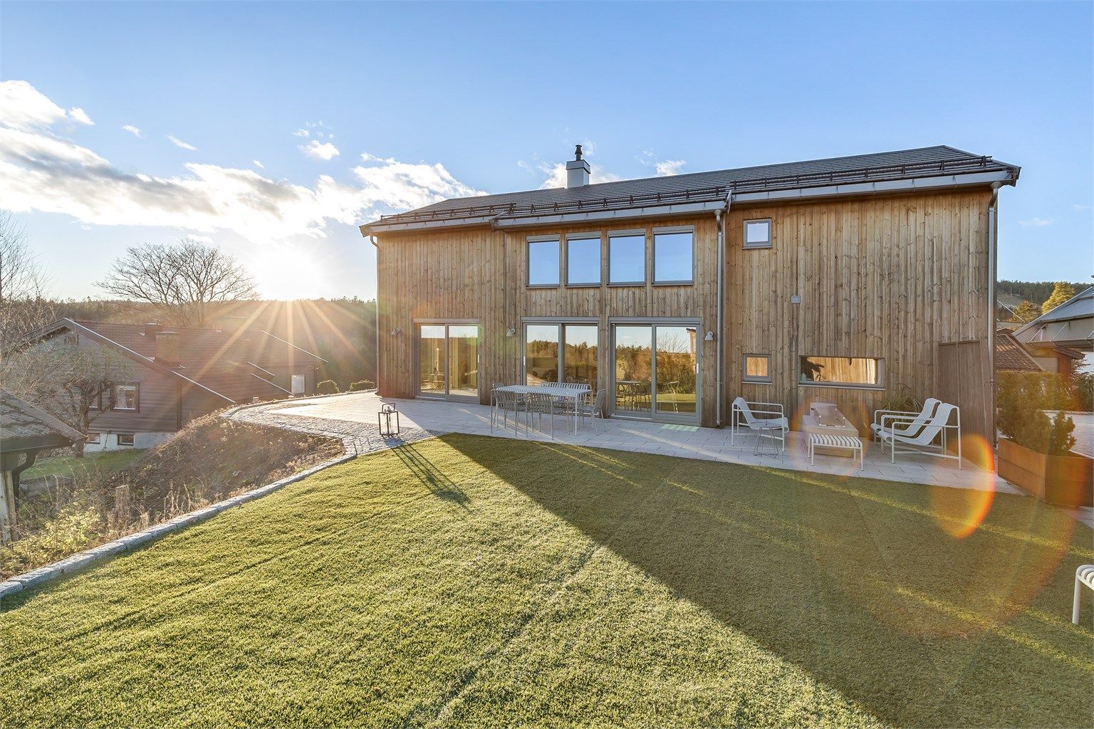 Velkommen til Ringveien 37F, presentert av Terje Tveit i Krogsveen. 