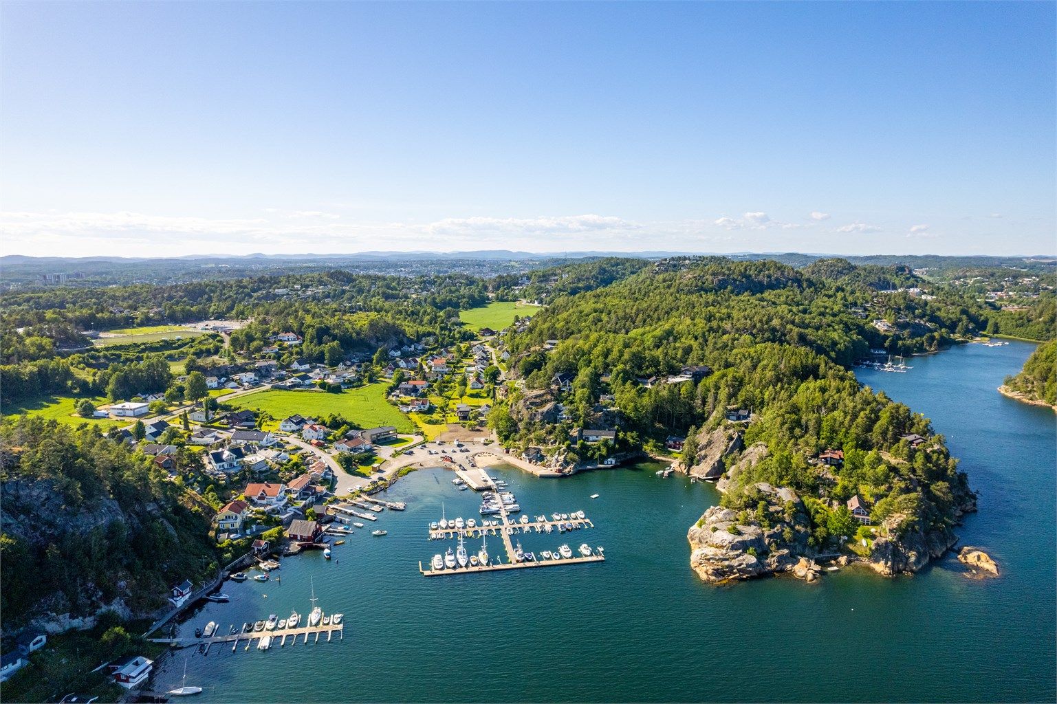 Det er 1,5 km tusleavstand til Ormestadvika - en idyllisk plass for de båtglade.