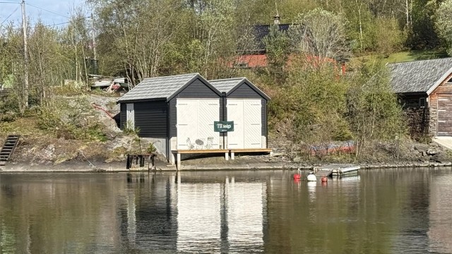 Enten du vil nyte rolige padleturer, ta søndagsturen langs vannkanten eller bare puste ut i naturskjønne omgivelser, gir Nordåsvannet en opplevelse av ro og nærhet til naturen. En skjult skatt – midt i byen.