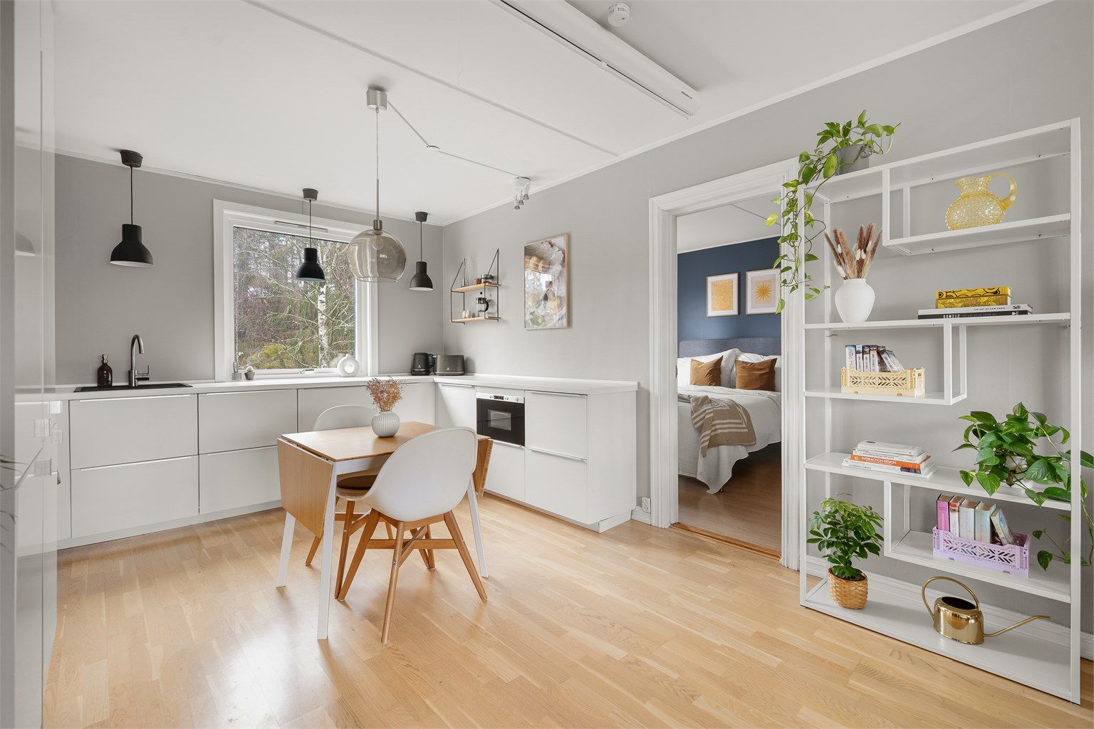 Velkommen til Olav Nygards veg 20!
3-roms i 3. etasje. Foto: Martine Eren Jacobsen.
