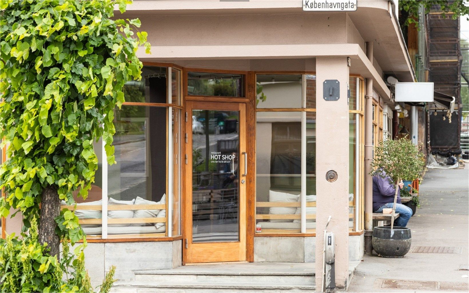 Populære Hot Shop i umiddelbar nærhet. 