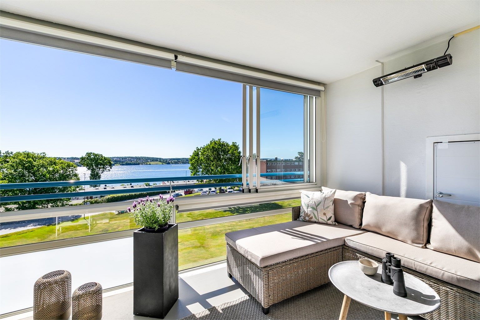 Leiligheten i Strandpromenaden 152 presenteres av Krogsveen.
Fotograf; Børge Oppegård.