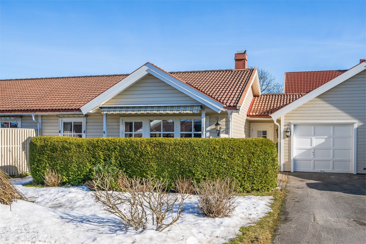 Boligen er en del av et veldrevet borettslag tilknyttet OBOS.