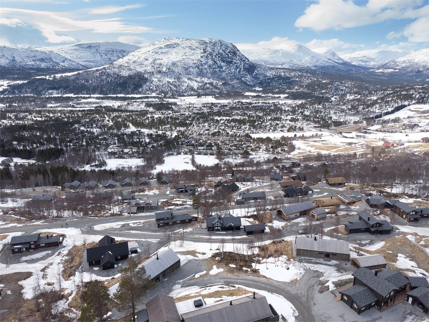 Dronebilde av tomteområdet tatt mot Rånåkollen