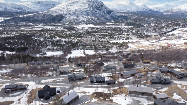 Dronebilde av tomteområdet tatt mot Rånåkollen