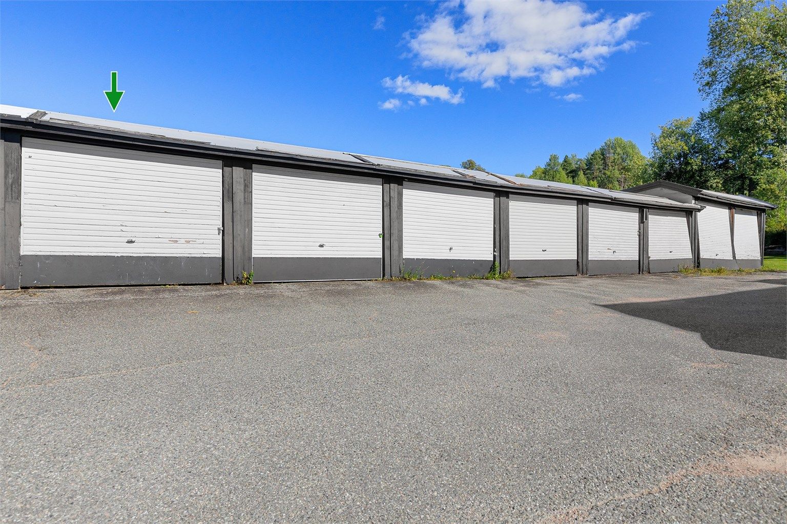 Garasjeplass i felles rekke