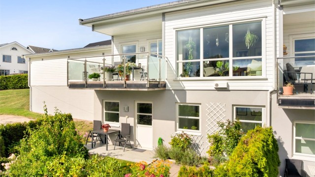 Vikeråsen 12A presenteres av Jørgen Sande Johansen i Krogsveen.