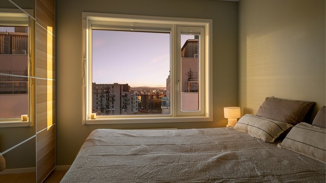 Kveldsstemning på hovedsoverommet.