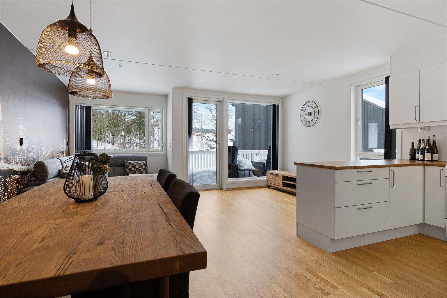 Velkommen til Grevlingveien 16 D - en lekker 4-roms med vestvendt balkong og garasje.