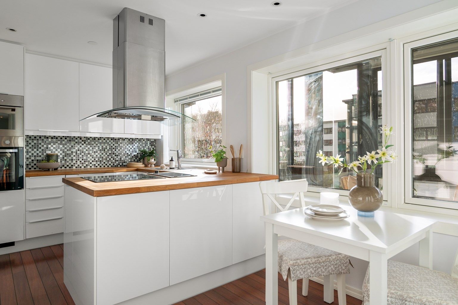 - Velkommen til Dag Hammarskjölds vei 63 -