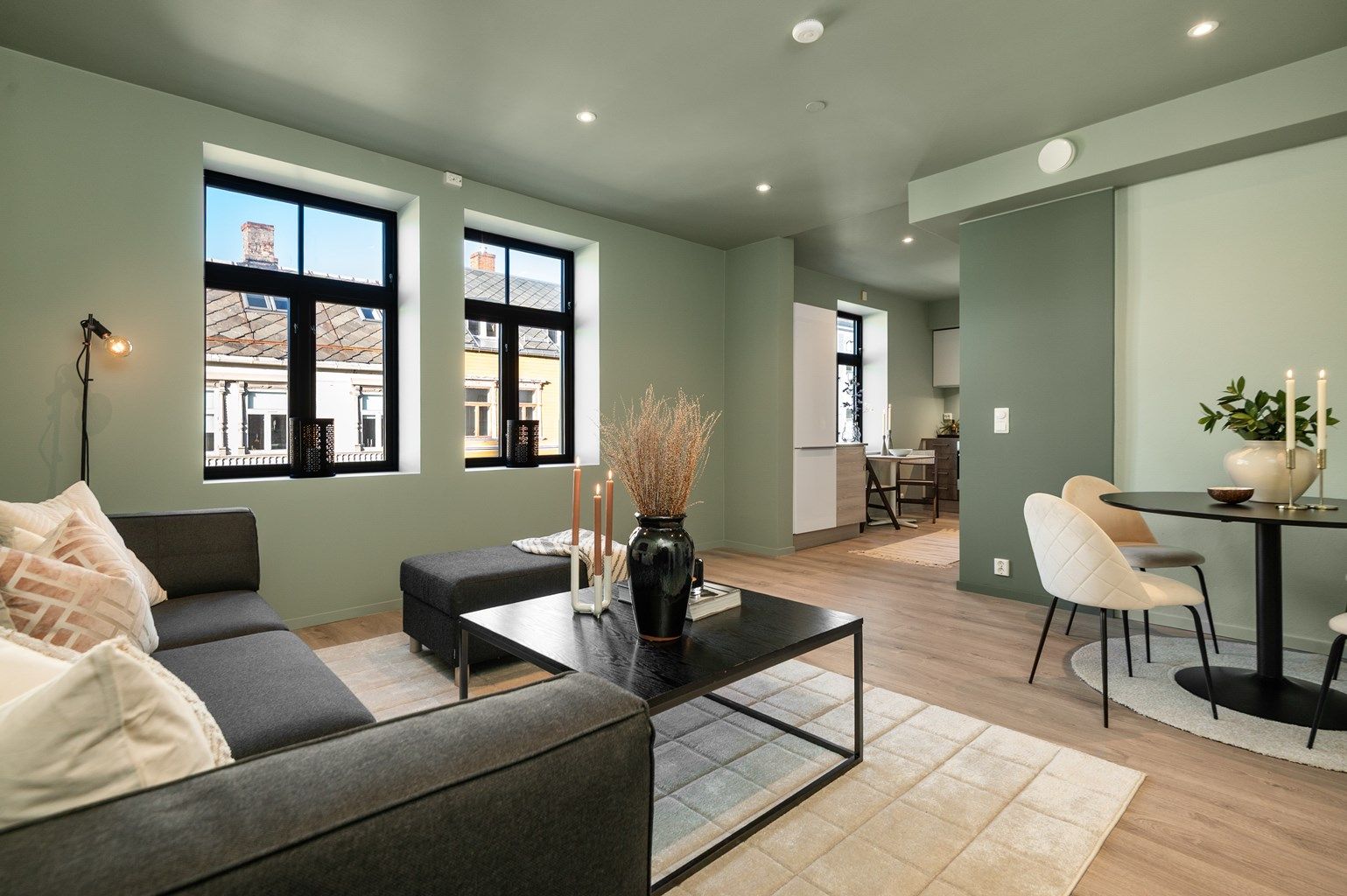 Velkommen til Båhus gate 7A - og denne lekre selveierleiligheten beliggende i et veletablert og sentralt område på Møllenberg! 