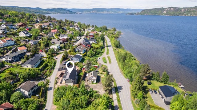 Eiendommen har en flott beliggenhet med flott utsikt over Drammensfjorden.
Foto: Stine Jørgens Prøitz