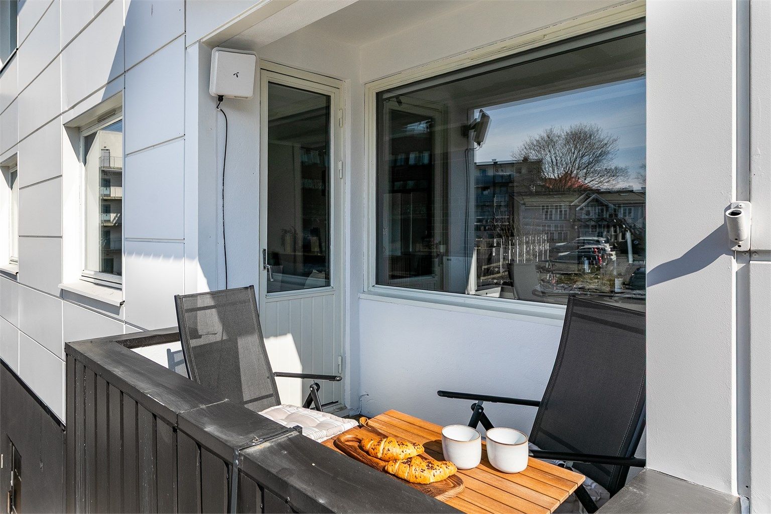 Borettslaget har i senere år bekostet maling av fasaden og nye beslag blant annet på balkongens rekkverk.