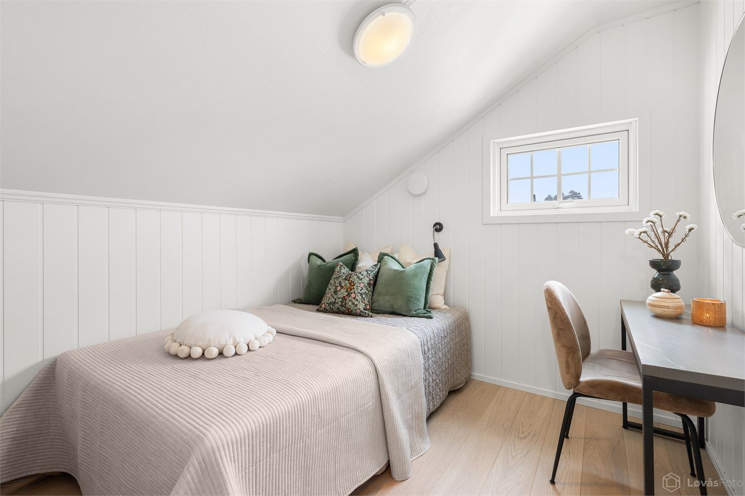 Soverom 3 med 1-stavs parkett (rommet er ikke godkjent for varig opphold)