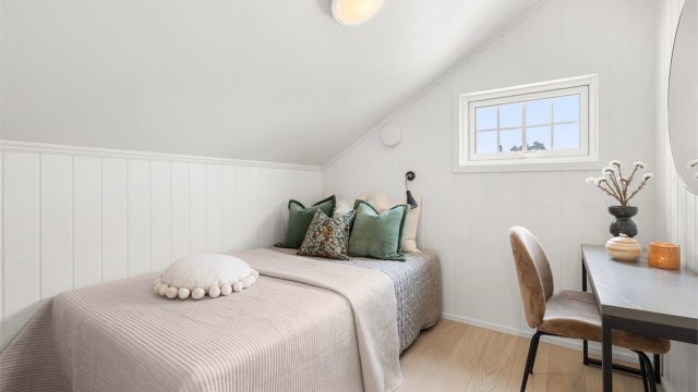 Soverom 3 med 1-stavs parkett (rommet er ikke godkjent for varig opphold)