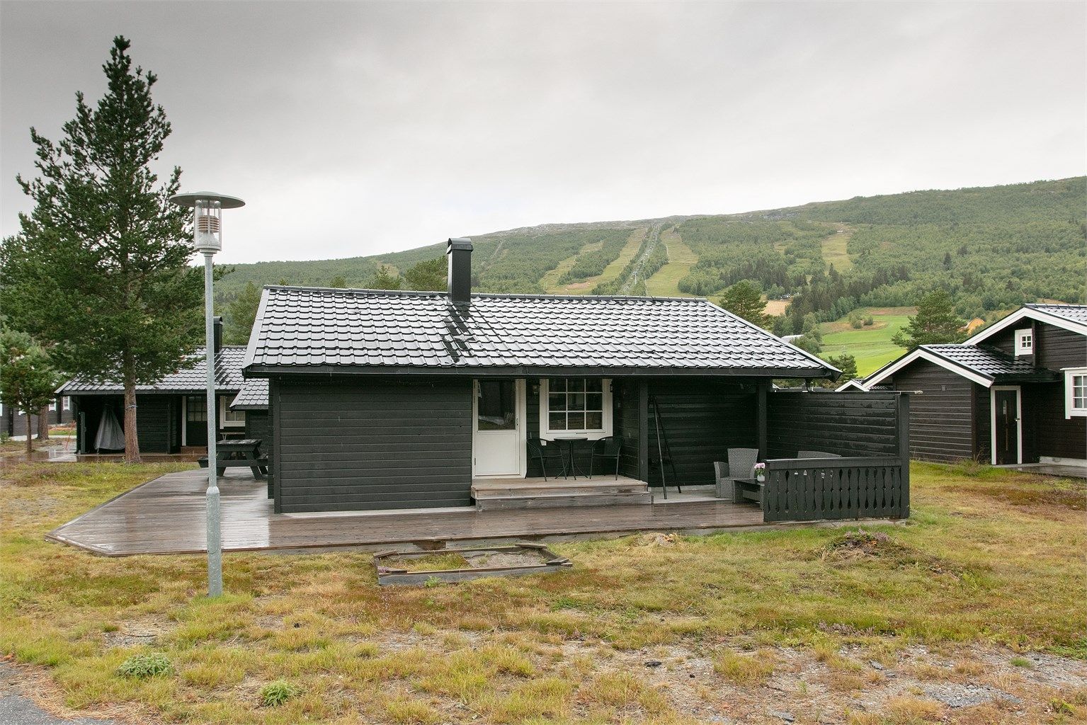 Kun ca. 200 meter til alpinanlegget og langrennsløyper.