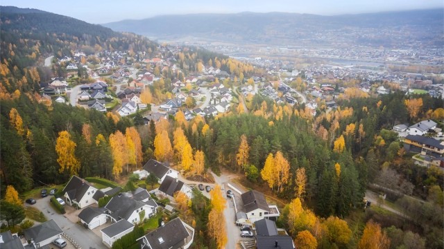Gangavstand til Årbogen idrettsanlegg og populære Årbogen med badestrand og sandvolleyballbane