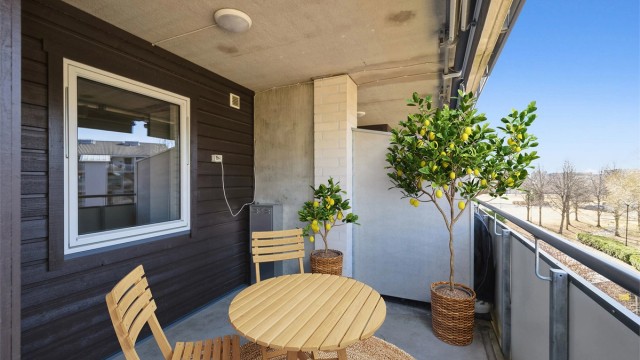 Krogsveen v/ Trude Stensby presenterer Såvegen 3 - Innbydende og luftig 2-roms eierleilighet sentralt på Jessheim (Digitalt stylet bilde)