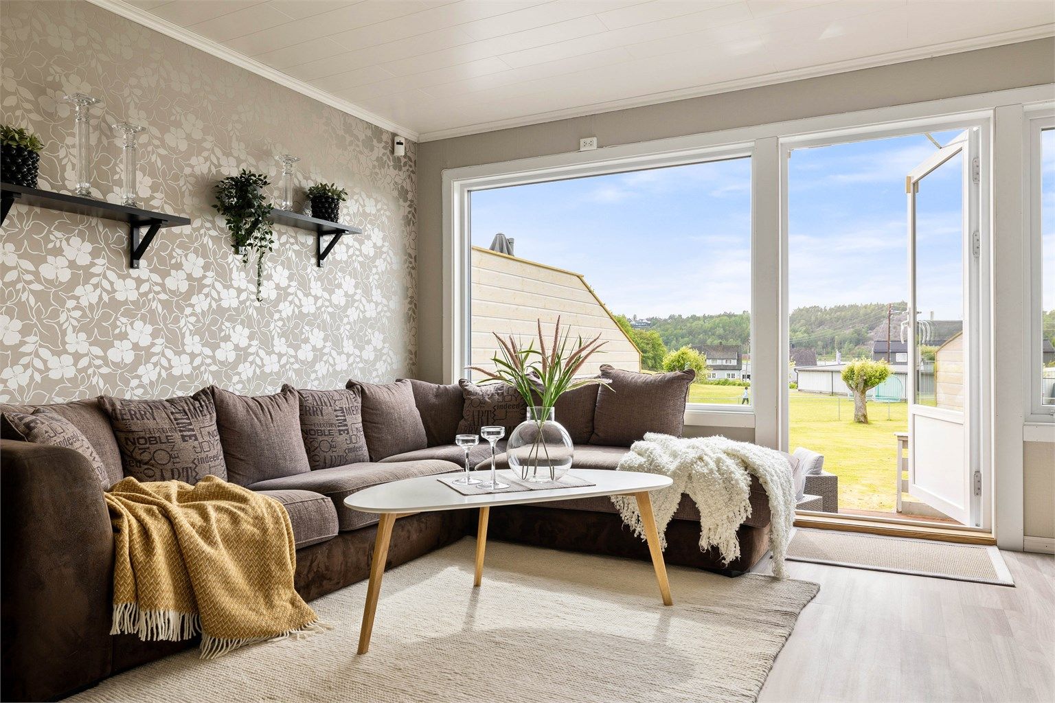 Stuen og de fleste øvrige rom ble pusset opp tidlig på 2010-tallet.