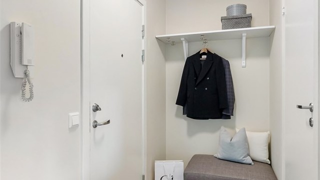 Entré med plass til yttertøy.
