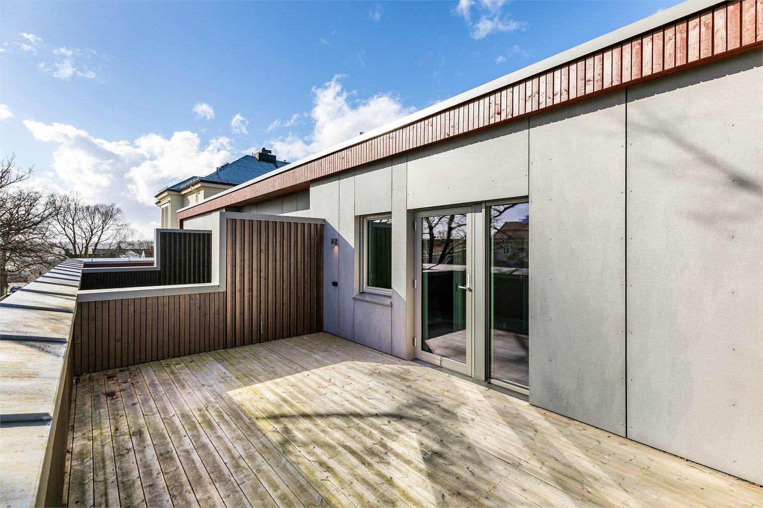 Takaltanene vil av mange betraktes som boligens kanskje fremste kvaliteter. Her får du tilgang til solen dagen gjennom. Fotograf; Børge Oppegård.