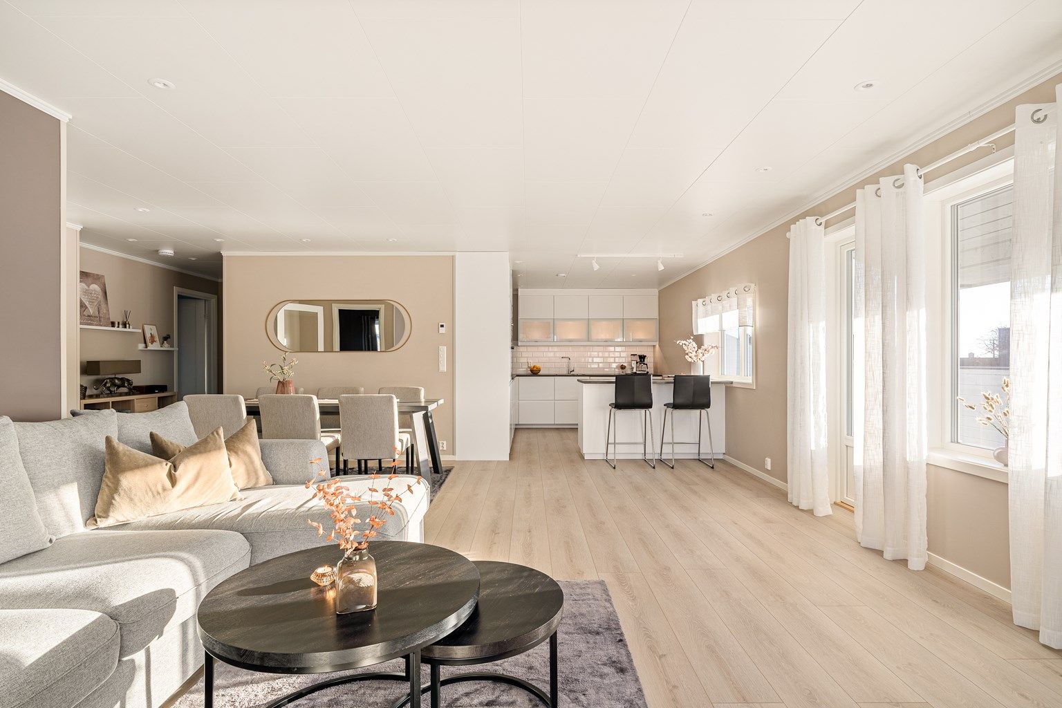 Thatsanee Hugosson v/Krogsveen har gleden av å presentere Melkhaugveien 55B! 