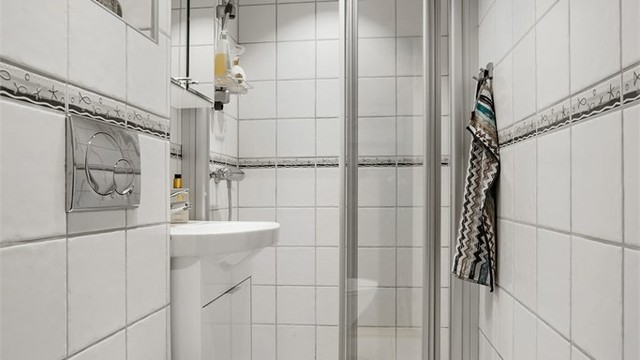 Baderom ble renovert i 2009 med unntak av hovedsluk som er fra byggeår.