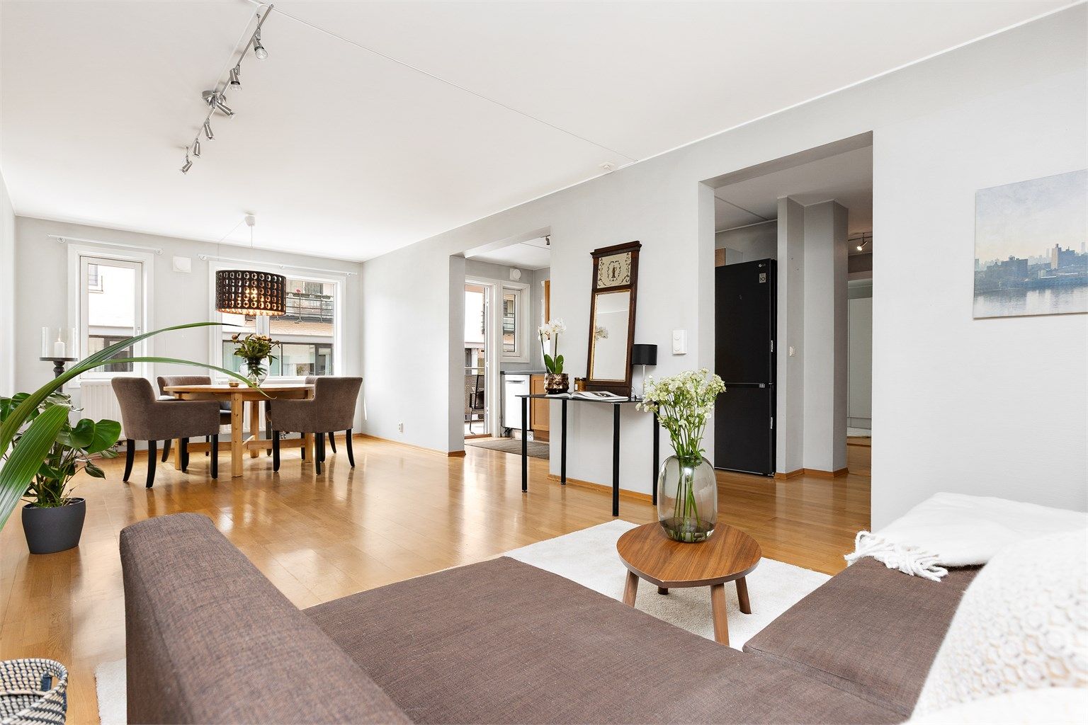 Velkommen til Arnold Haukelands plass 5 presentert av Eiendomsmegler Kristoffer Stormfelt!