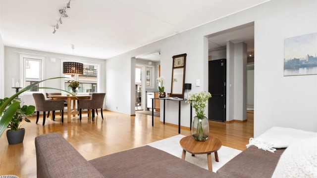 Velkommen til Arnold Haukelands plass 5 presentert av Eiendomsmegler Kristoffer Stormfelt!