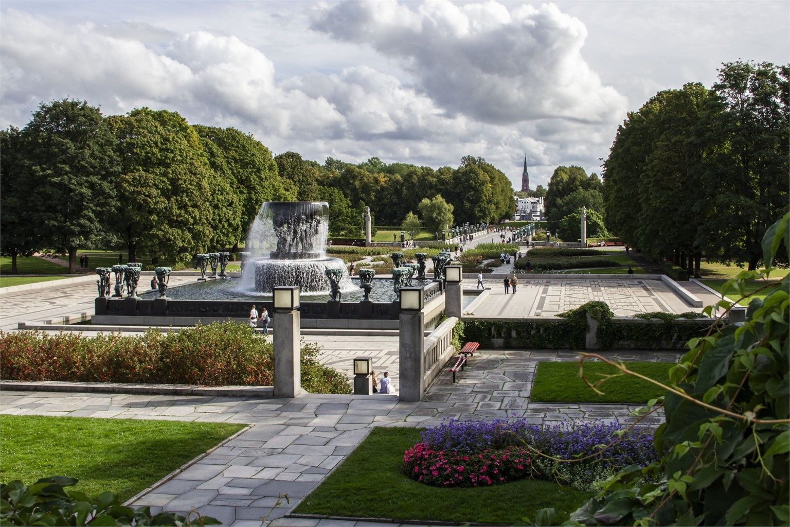  I umiddelbar nærhet finner du blant annet Skøyenparken (Den engelske park) og Frognerparken med sine flotte tur- og grøntområder.