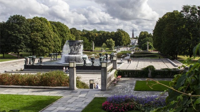 I umiddelbar nærhet finner du blant annet Skøyenparken (Den engelske park) og Frognerparken med sine flotte tur- og grøntområder.