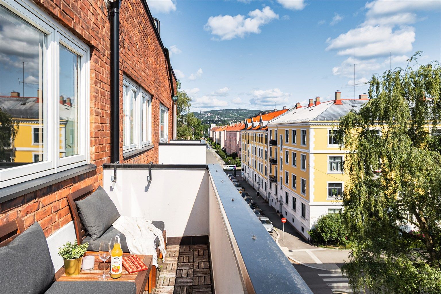 Velkommen til Jacob Aalls gate 23B! - Presentert av Sara Marie Zachariassen Østbye v/ Eiendomsmegler Krogsveen. Foto: Marit Andersen.