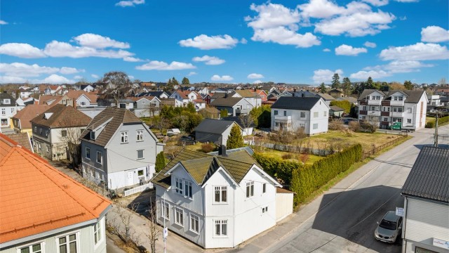 Kinogaten 10 presenteres av Amir Pedersen-Paydar i Krogsveen.