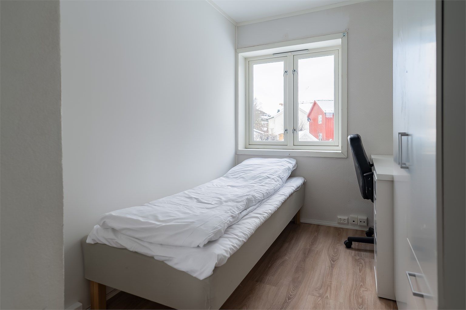 Tre soverom i første etasje hvor alle er ca 6 kvm.